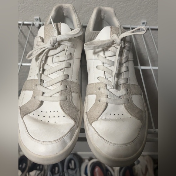 On Running Men's Cream and Tan Sneakers - Picture 1 of 3